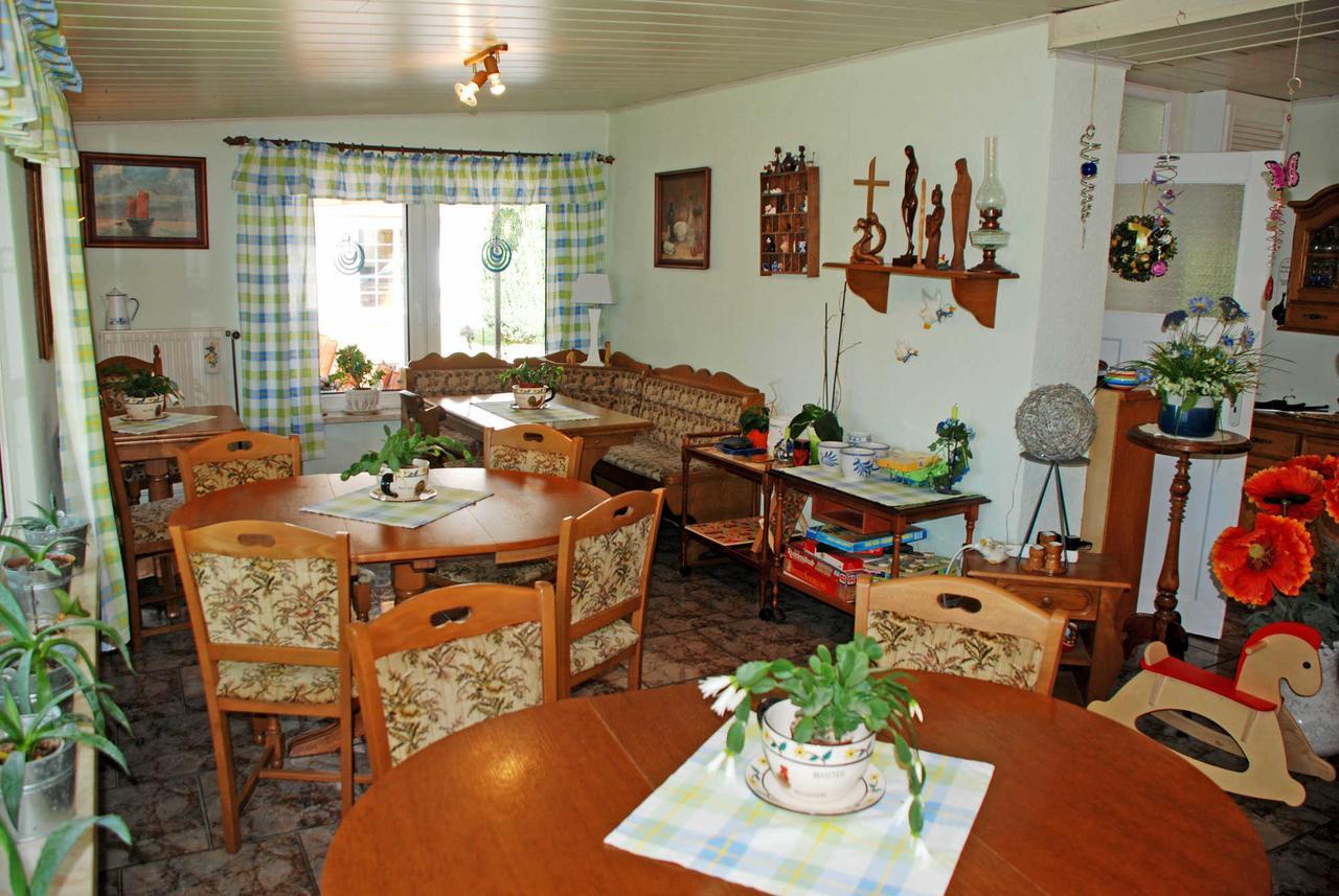 Ferienwohnungen An Der Hagenschen Middelhagen Luaran gambar